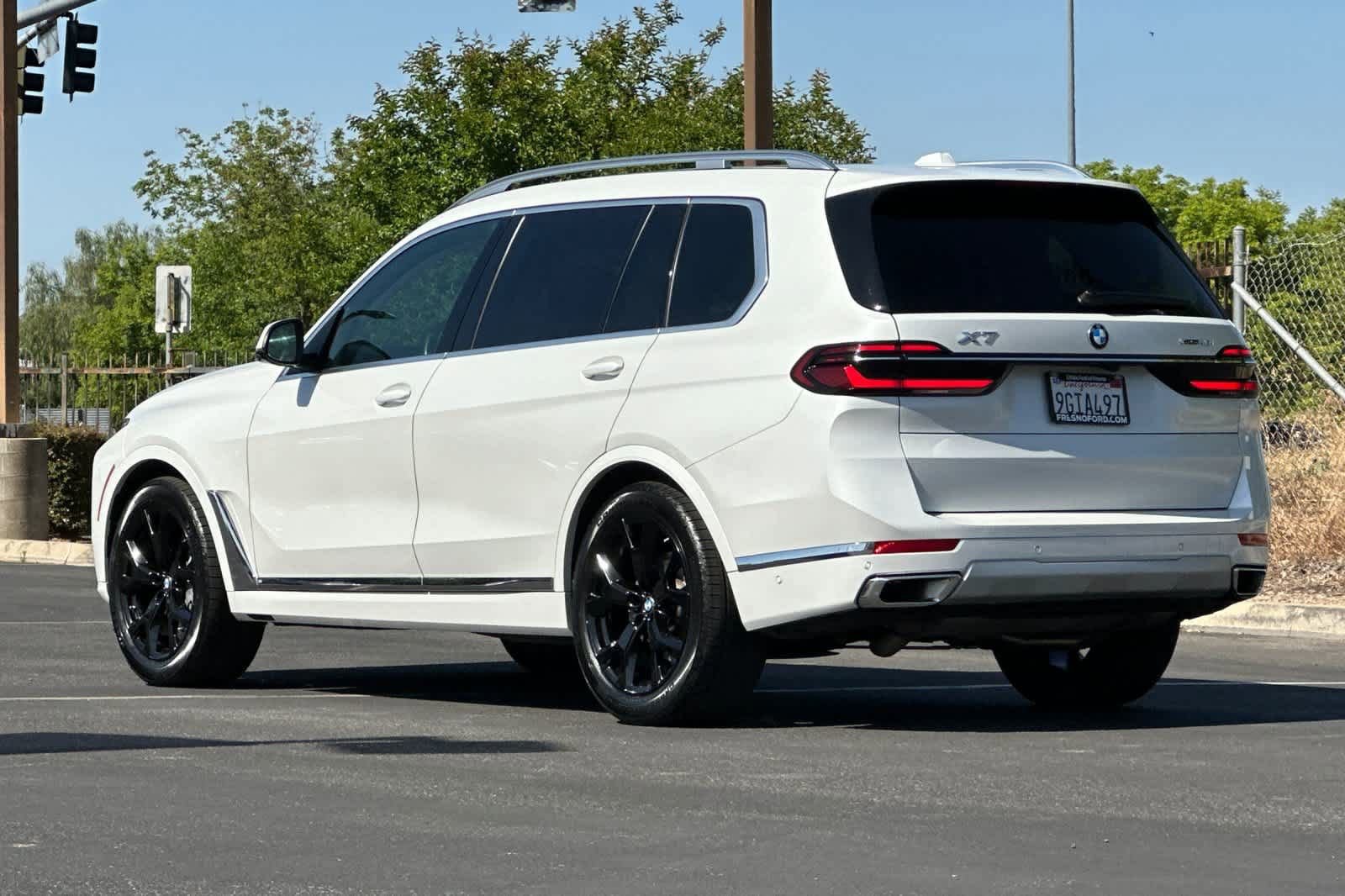 Used 2023 BMW X7 xDrive40i w/ Premium Package video 3