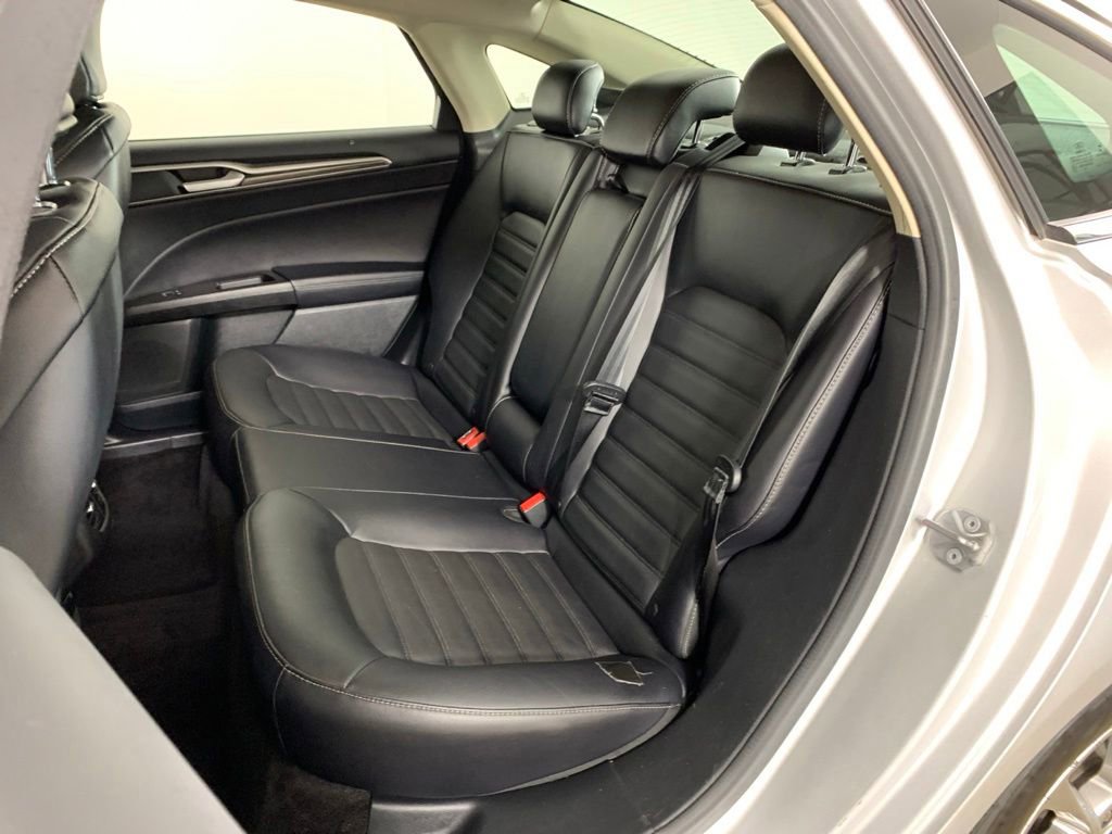 Certified 2017 Ford Fusion Energi SE FWD image 26