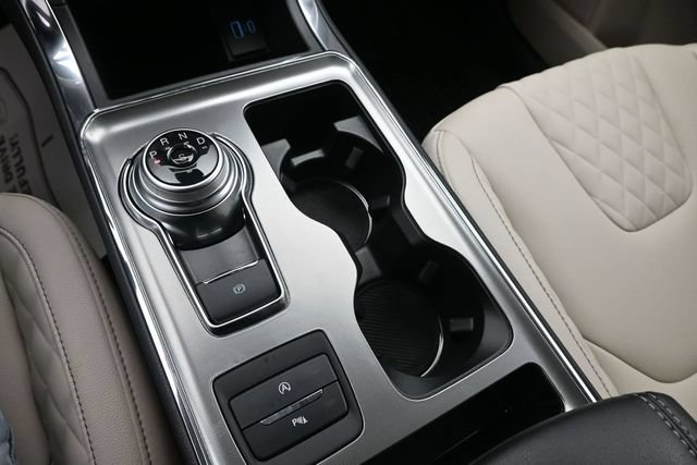 Certified 2024 Ford Edge Titanium AWD/4WD image 18
