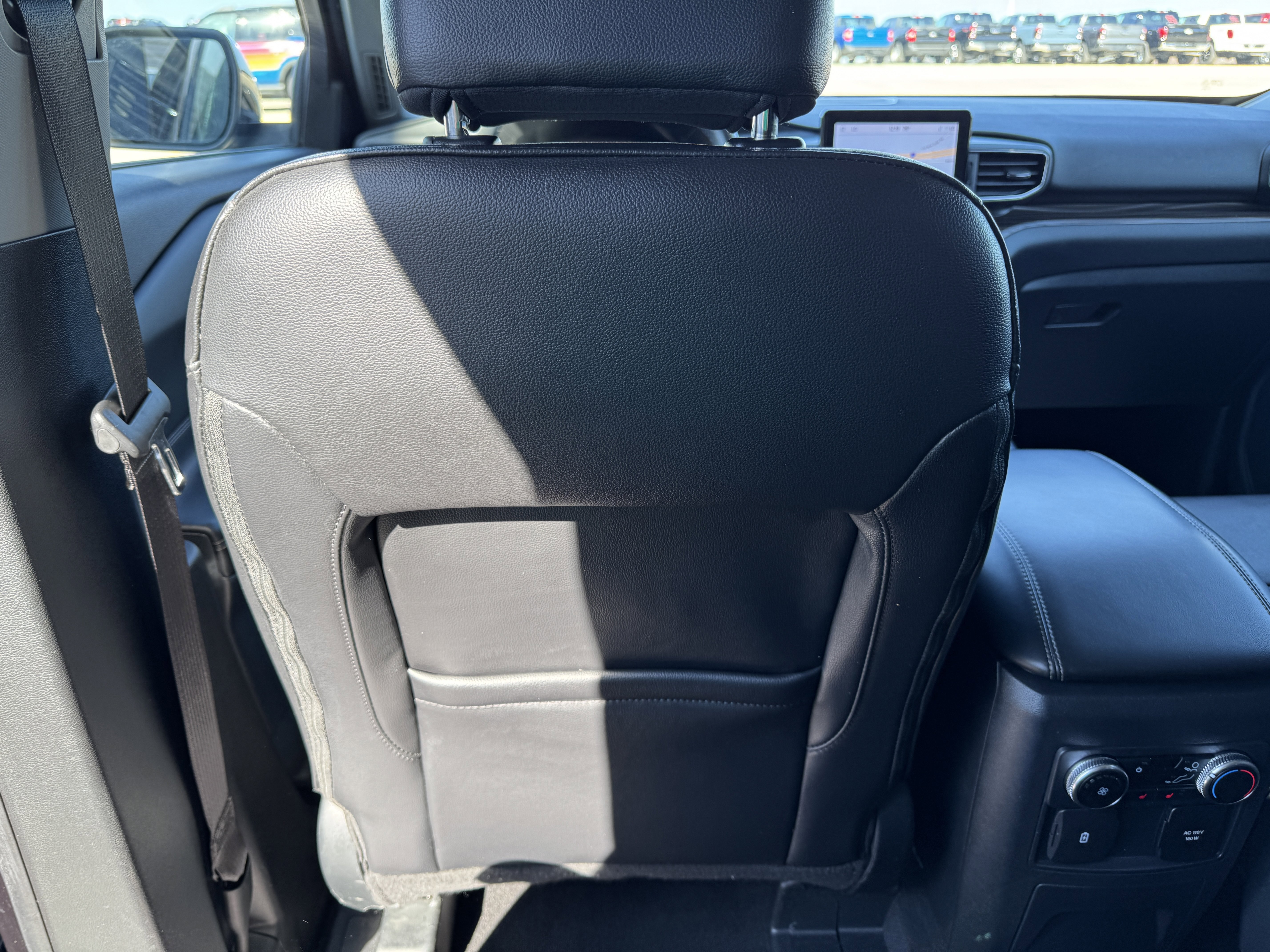 Certified 2023 Ford Explorer Limited w/ Equipment Group 301A image 33