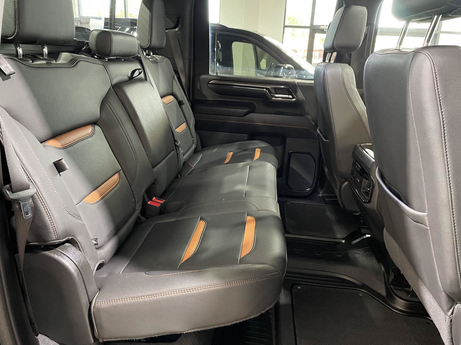 Used 2024 GMC Sierra 2500 AT4 w/ AT4 Premium Plus Package AWD/4WD image 26