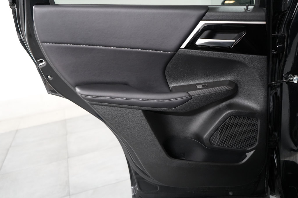 Used 2023 Mitsubishi Outlander SE Black Edition AWD/4WD image 27