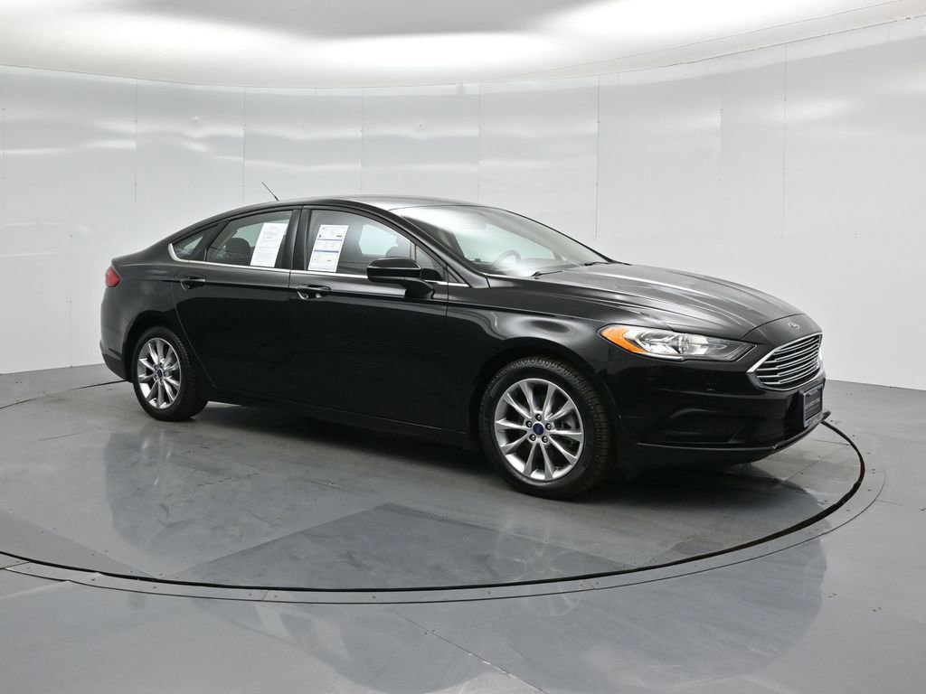 Certified 2017 Ford Fusion SE image 23