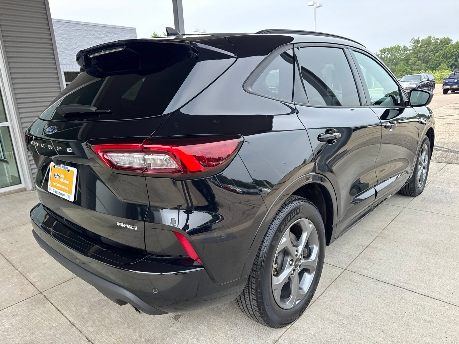 Certified 2023 Ford Escape ST-Line Select AWD/4WD image 8