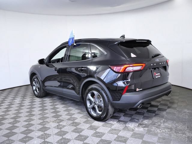 Certified 2025 Ford Escape ST-Line AWD/4WD image 6
