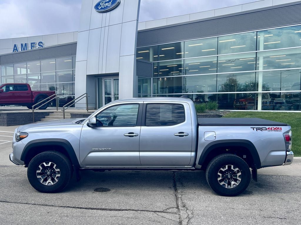 Used 2023 Toyota Tacoma TRD Off-Road AWD/4WD image 3