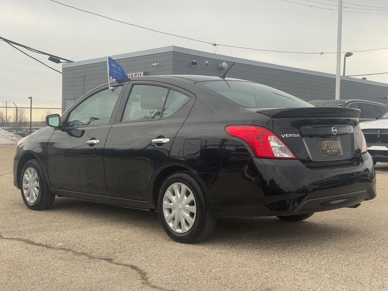Used 2019 Nissan Versa SV image 7