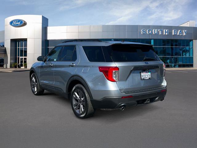 Certified 2023 Ford Explorer XLT w/ Equipment Group 202A RWD image 3