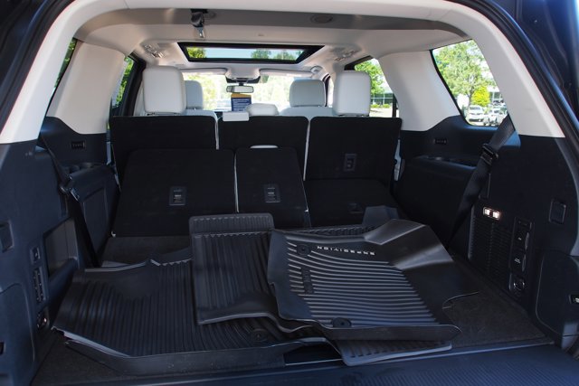Certified 2025 Ford Expedition Platinum w/ Platinum Ultimate Package AWD/4WD image 17