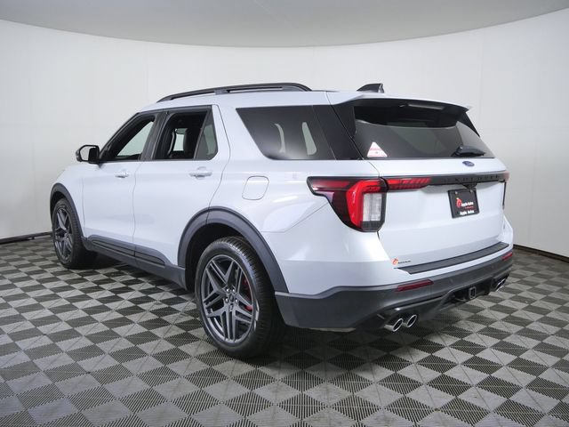 Certified 2026 Ford Explorer ST AWD/4WD image 7
