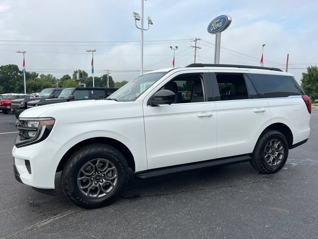 Certified 2025 Ford Expedition Active RWD image 3