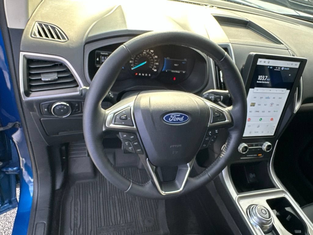 Certified 2024 Ford Edge SEL w/ Convenience Package AWD/4WD image 15