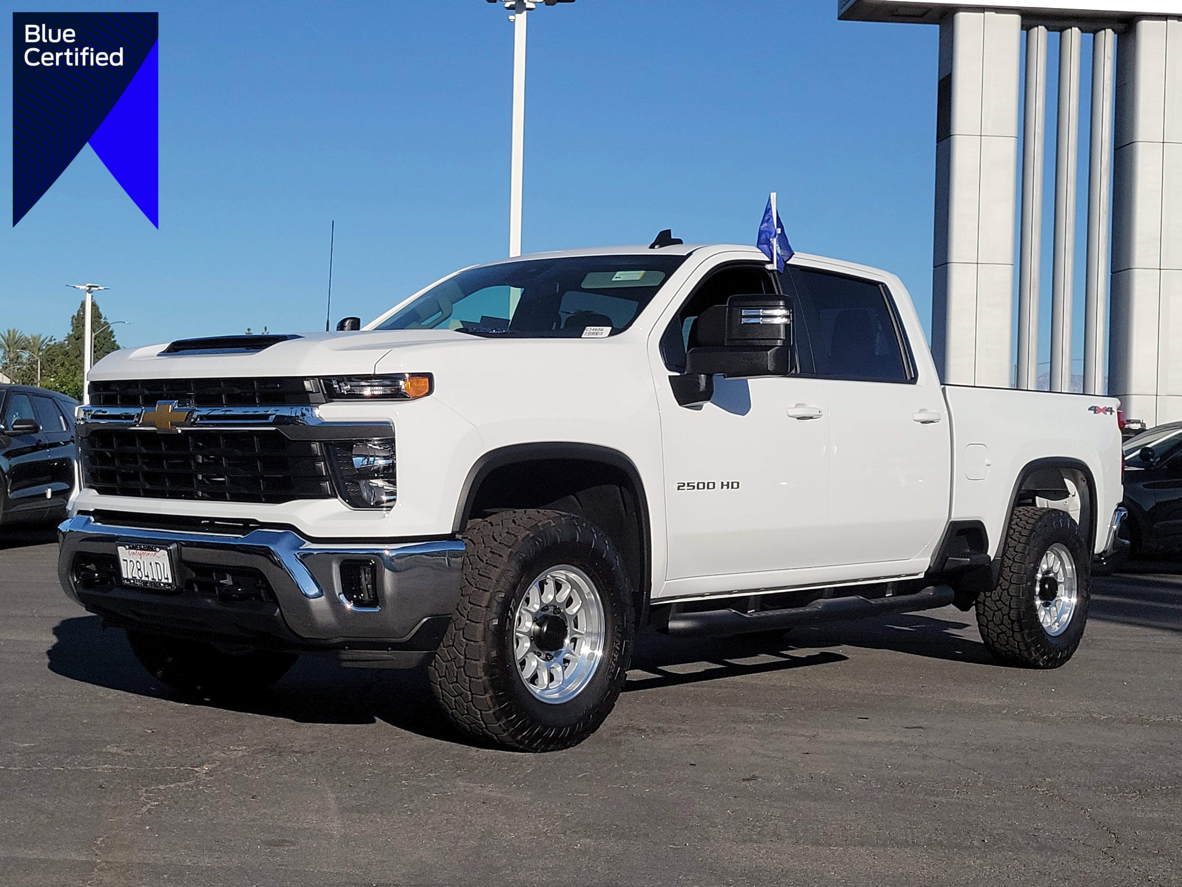 Used 2025 Chevrolet Silverado 2500 LT w/ Convenience Package image 1