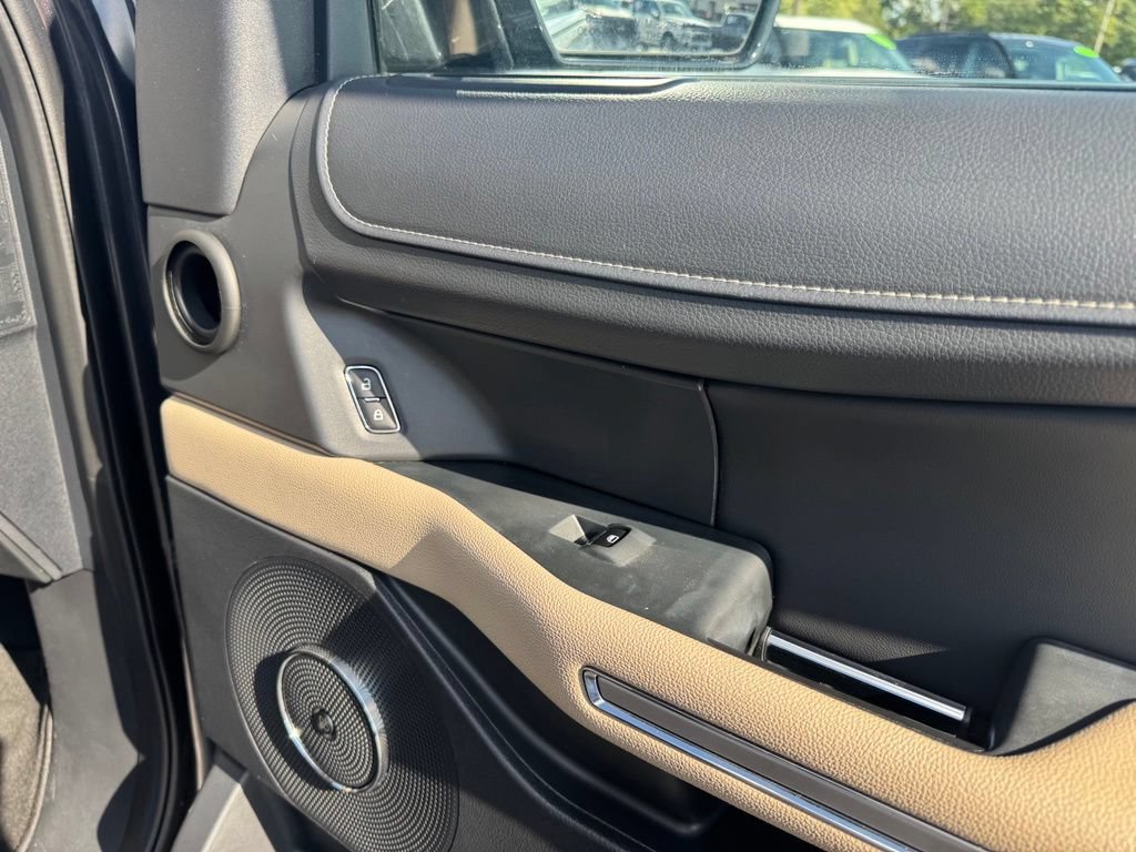 Certified 2024 Ford Expedition Limited AWD/4WD image 17