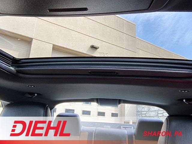 Used 2019 Dodge Challenger SXT w/ Plus Package AWD/4WD image 22