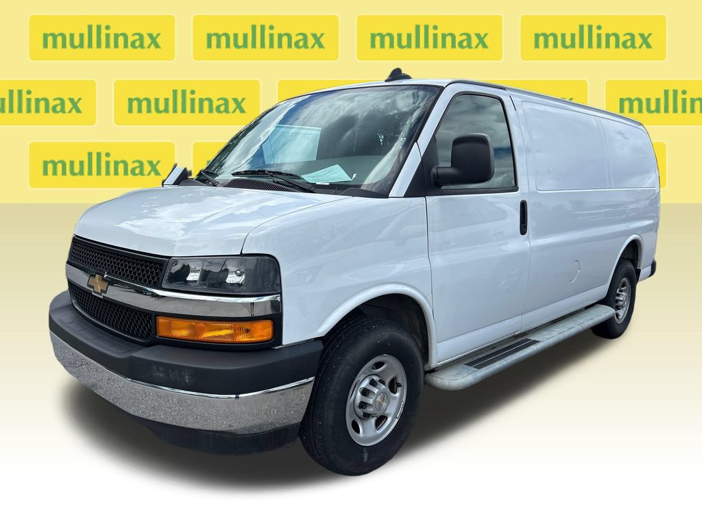 Used 2025 Chevrolet Express 2500 w/ Driver Convenience Package RWD image 6