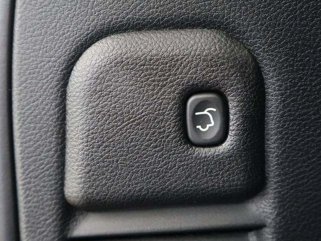 Used 2018 Jeep Grand Cherokee Altitude AWD/4WD image 7
