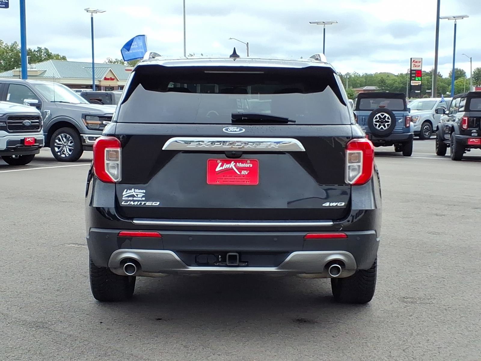 Certified 2022 Ford Explorer Limited w/ Equipment Group 301A AWD/4WD image 4