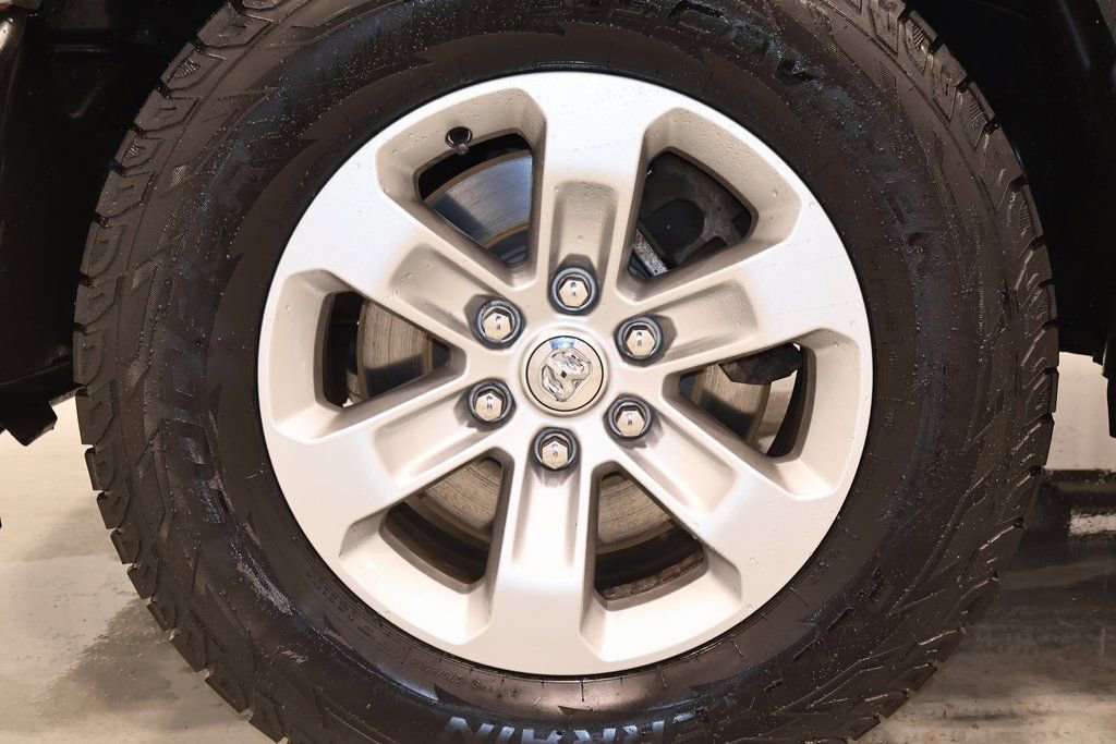 Used 2019 RAM 1500 Laramie image 44