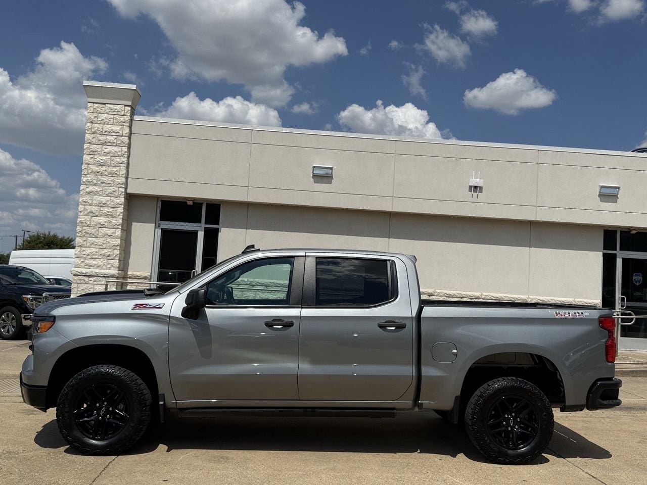 Used 2023 Chevrolet Silverado 1500 Custom Trail Boss AWD/4WD image 3