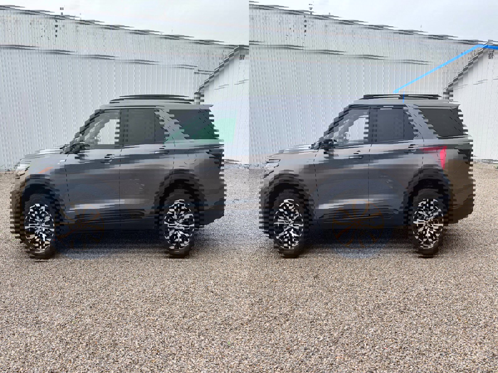 Certified 2025 Ford Explorer ST-Line image 2