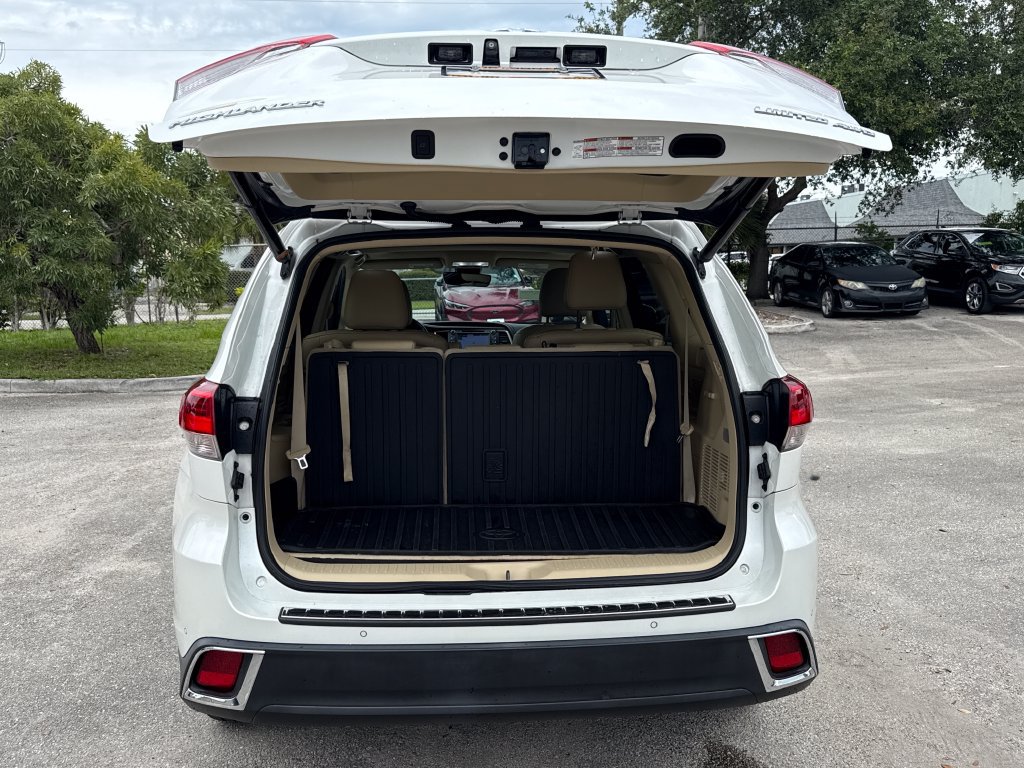 Used 2019 Toyota Highlander Limited AWD/4WD image 33