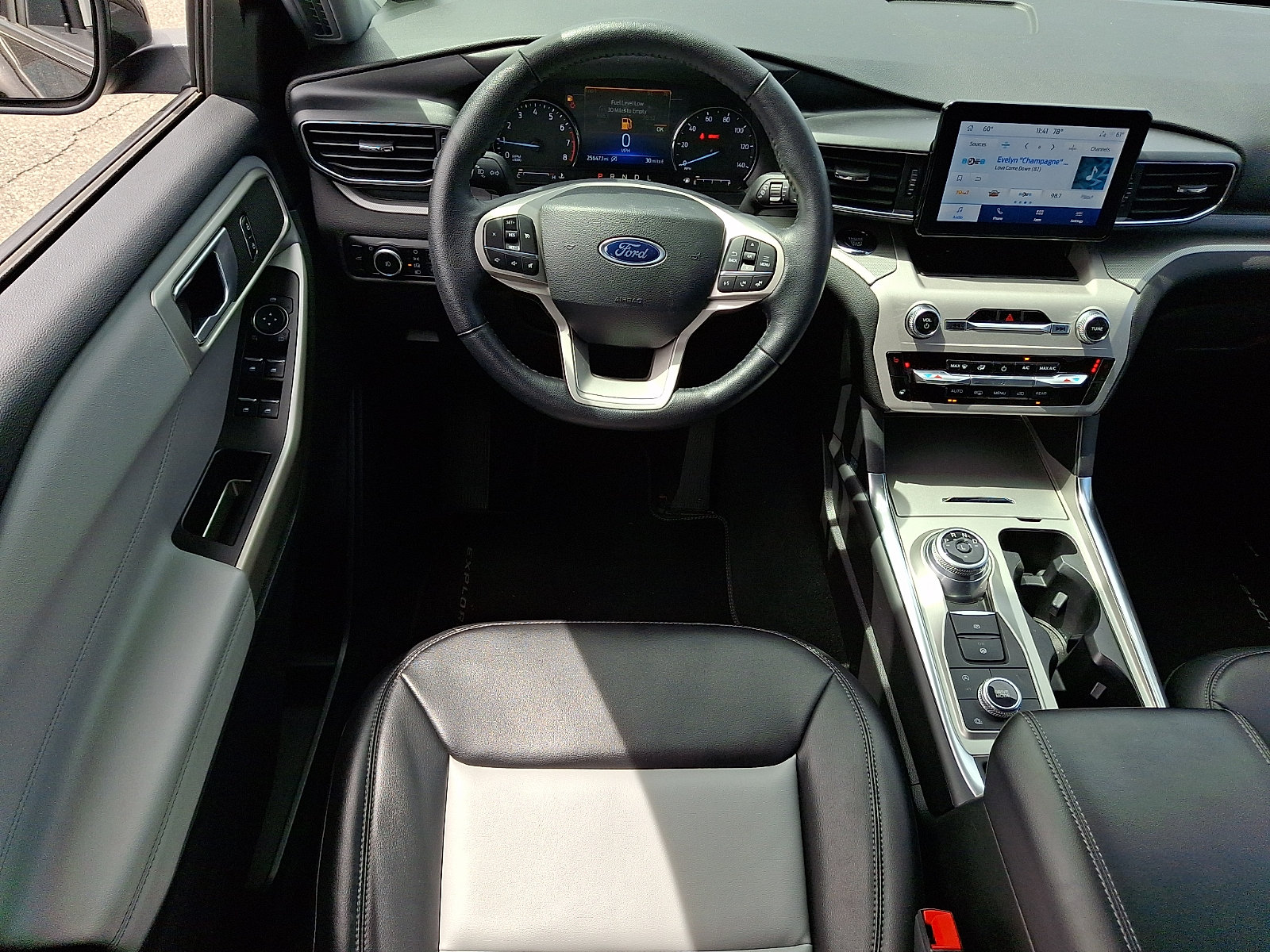 Certified 2023 Ford Explorer XLT w/ Equipment Group 202A AWD/4WD image 12