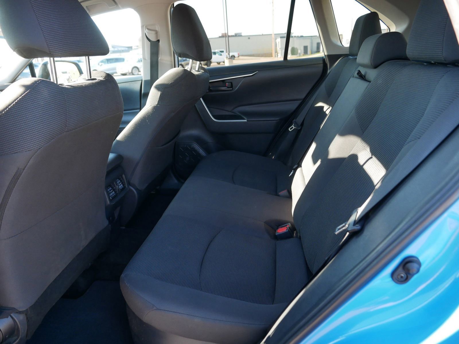 Used 2019 Toyota RAV4 LE w/ Carpet Mat Package AWD/4WD image 18
