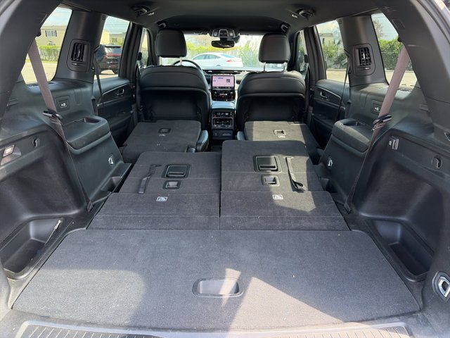 Used 2025 Jeep Grand Cherokee L Limited AWD/4WD image 35