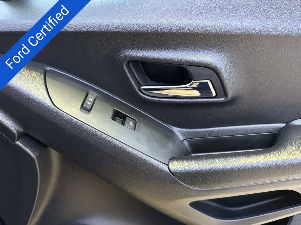 Used 2021 Chevrolet Trax LS w/ Tint and Cruise Package image 16
