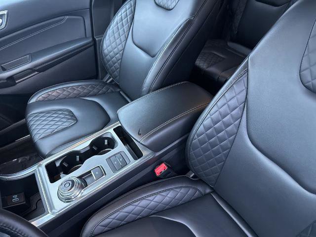 Certified 2024 Ford Edge Titanium image 39