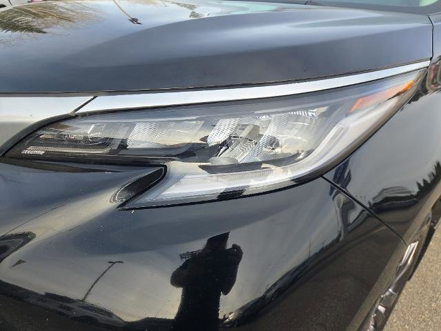 Used 2024 Toyota Sienna XSE AWD/4WD image 6