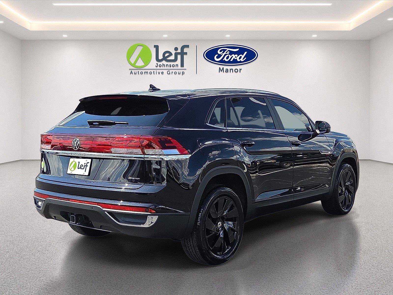 Used 2024 Volkswagen Atlas Cross Sport SE w/ Panoramic Sunroof Package AWD/4WD image 7