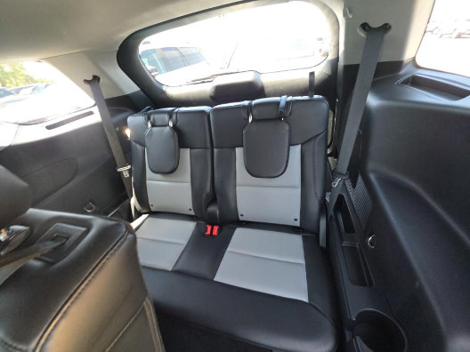 Certified 2023 Ford Explorer XLT w/ Equipment Group 202A RWD image 14