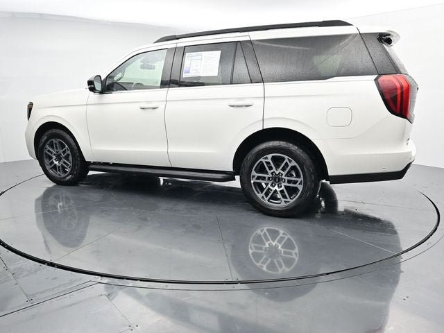 Certified 2025 Ford Expedition Active AWD/4WD image 6