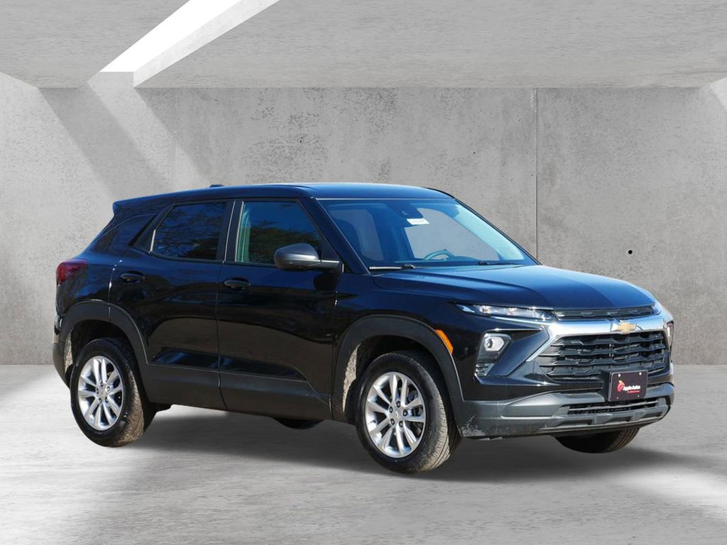 Used 2025 Chevrolet TrailBlazer LS w/ LS Convenience Package image 1