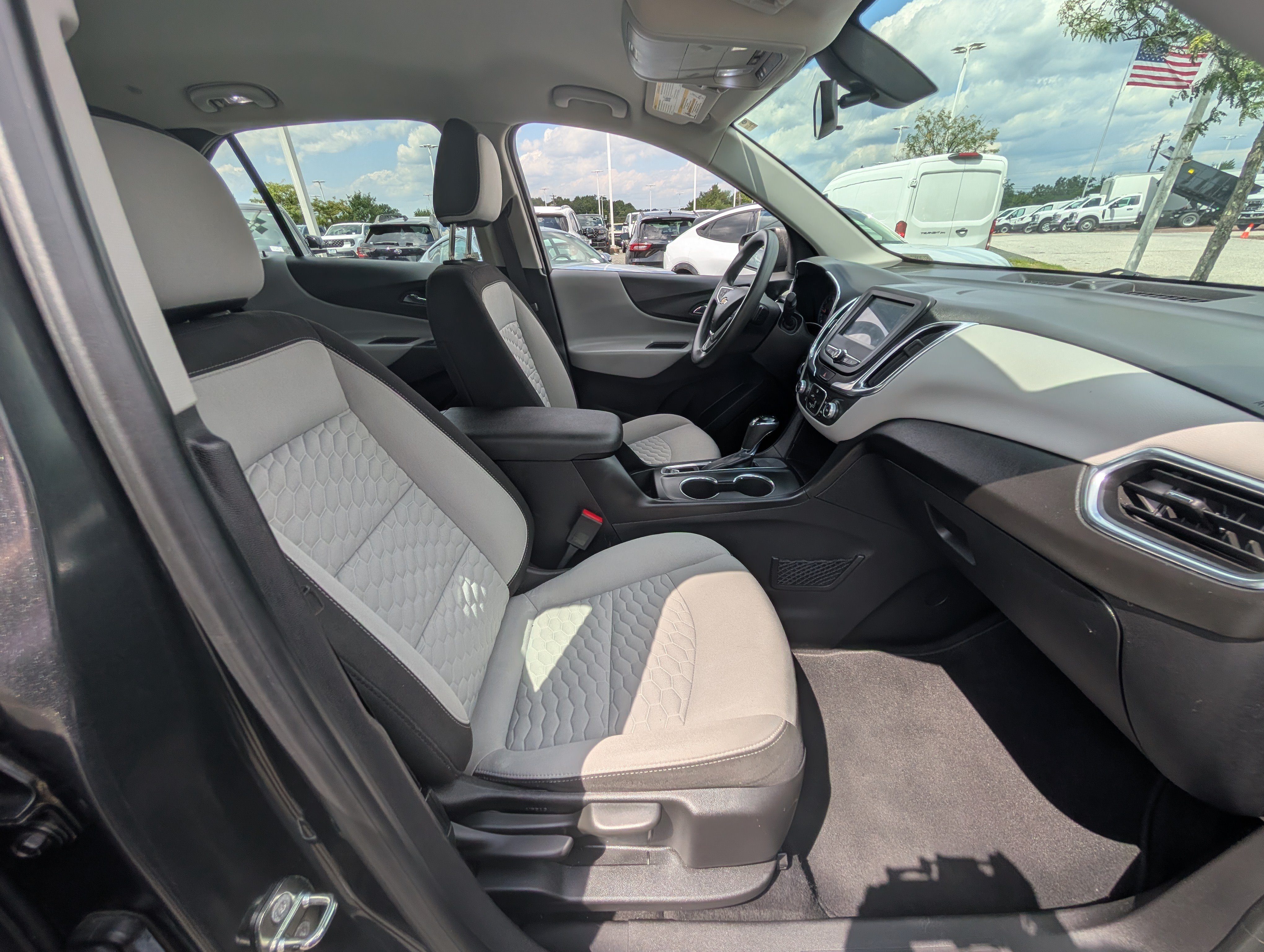 Used 2018 Chevrolet Equinox LS FWD image 10