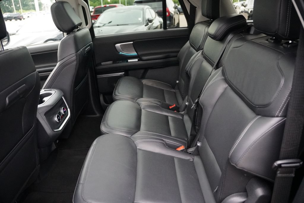Certified 2025 Ford Expedition Max Platinum AWD/4WD image 18