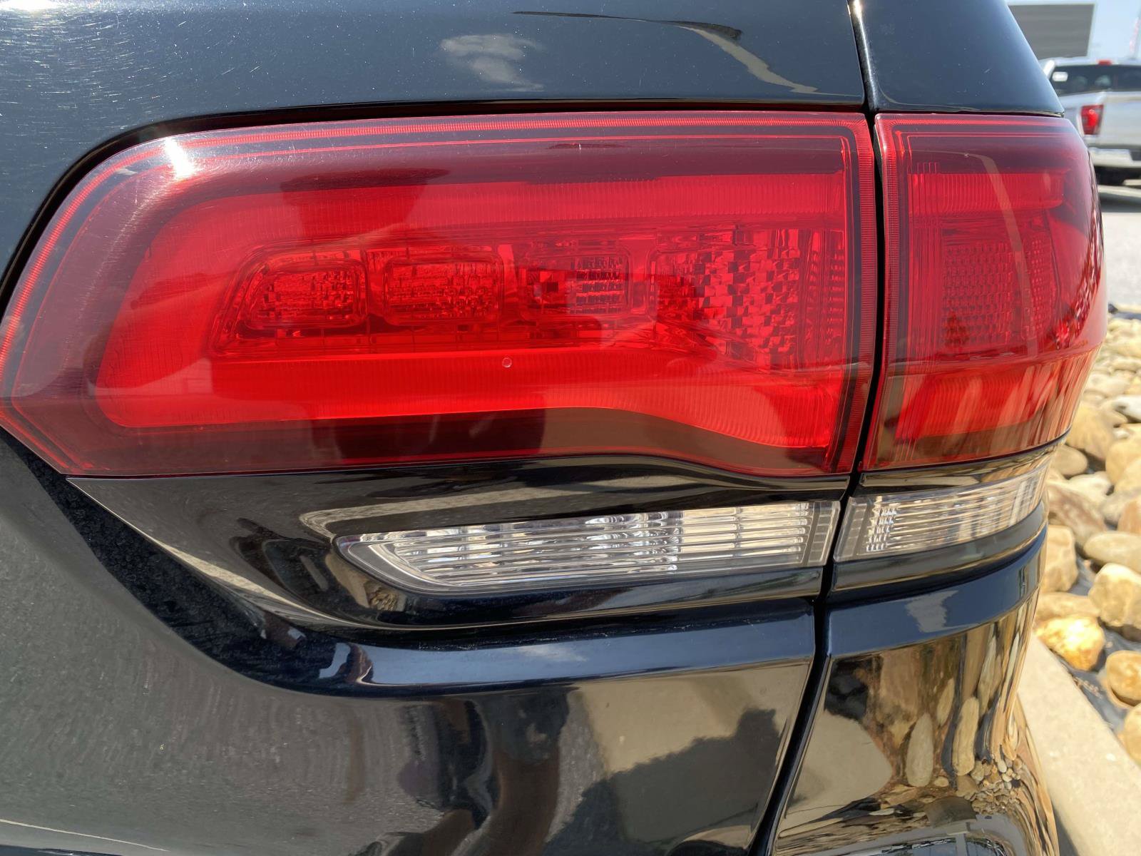 Used 2021 Jeep Grand Cherokee Laredo X RWD image 10