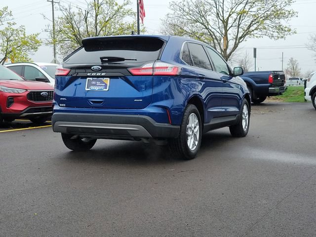 Certified 2023 Ford Edge SEL w/ Convenience Package AWD/4WD image 3