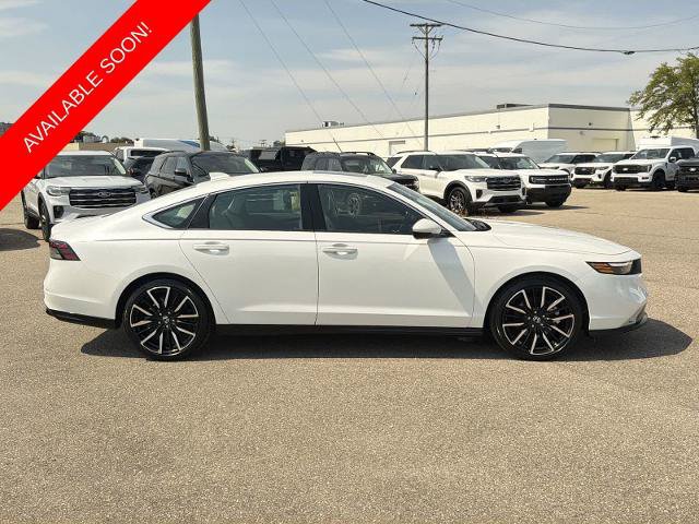 Used 2023 Honda Accord Touring image 9
