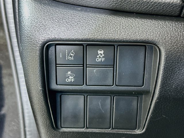 Used 2020 Honda CR-V LX image 13