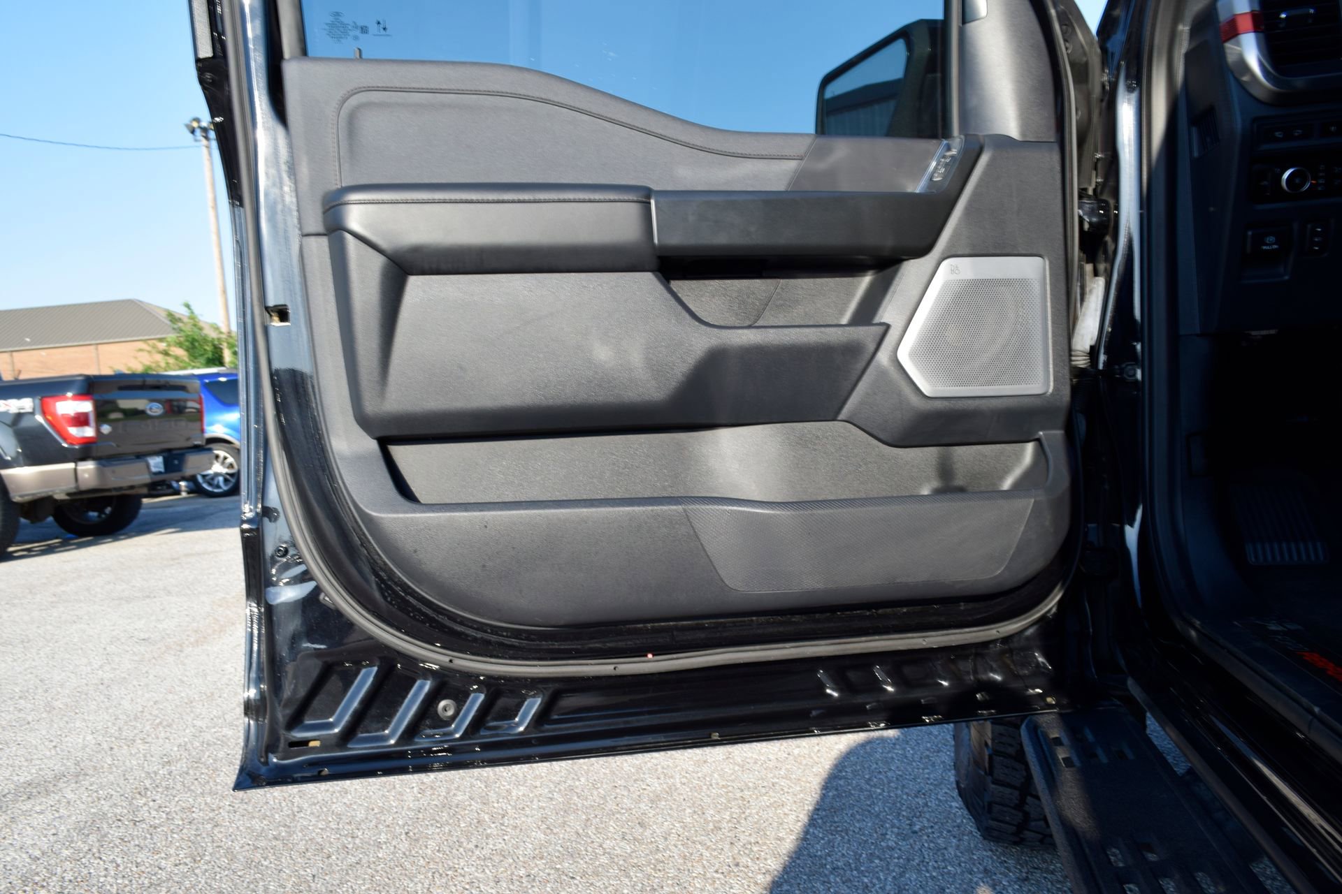 Certified 2023 Ford F150 Raptor w/ Raptor 37 Performance Package AWD/4WD image 19