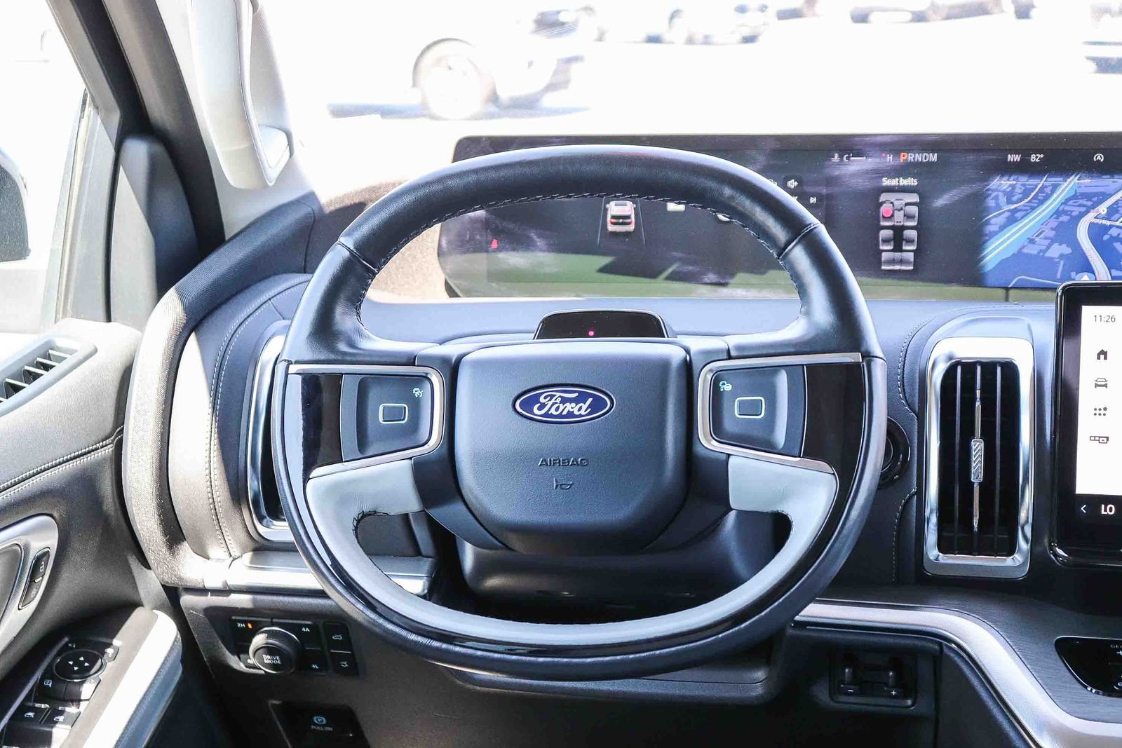 Certified 2025 Ford Expedition Max Platinum w/ Driver's Package AWD/4WD image 15