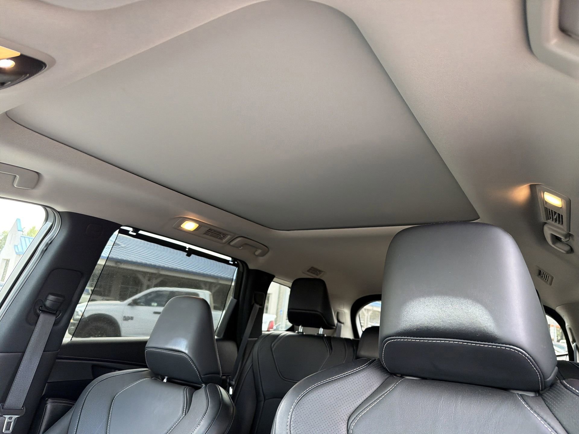 Used 2023 INFINITI QX60 Luxe w/ Performance Audio Package image 11