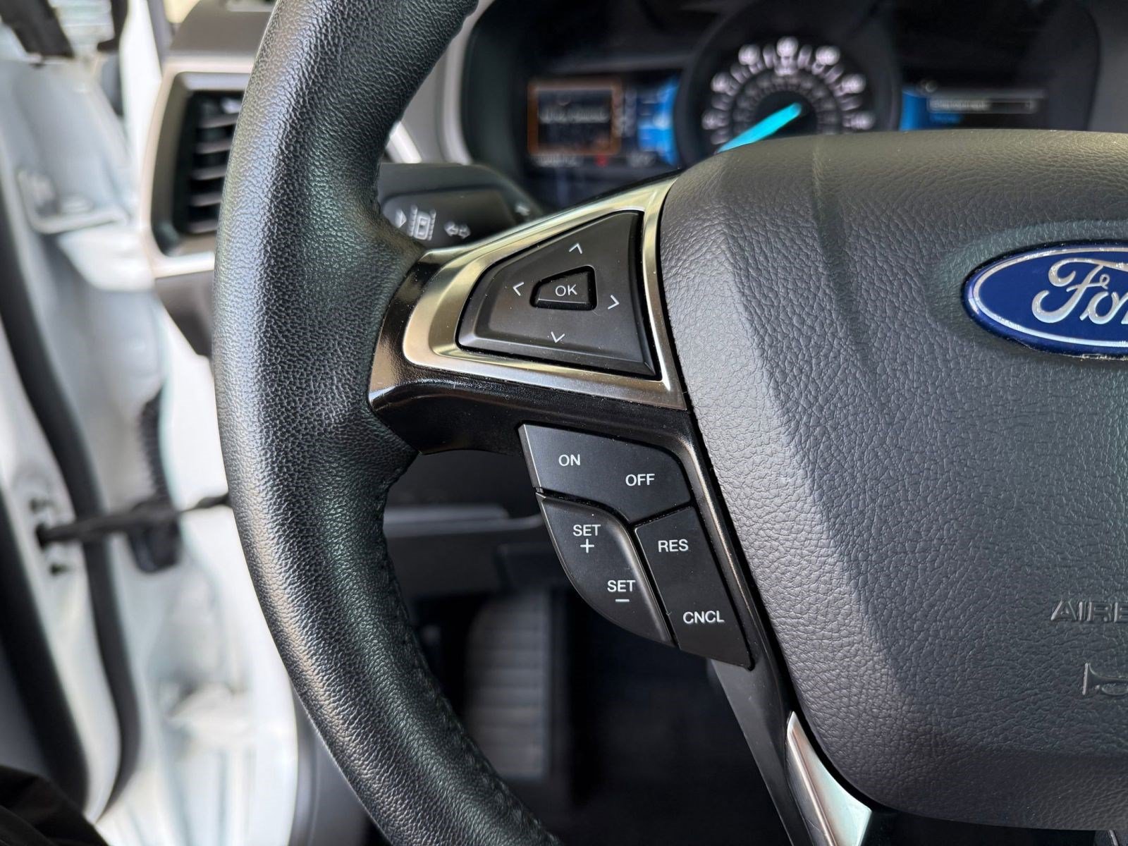 Certified 2024 Ford Edge SEL AWD/4WD image 18