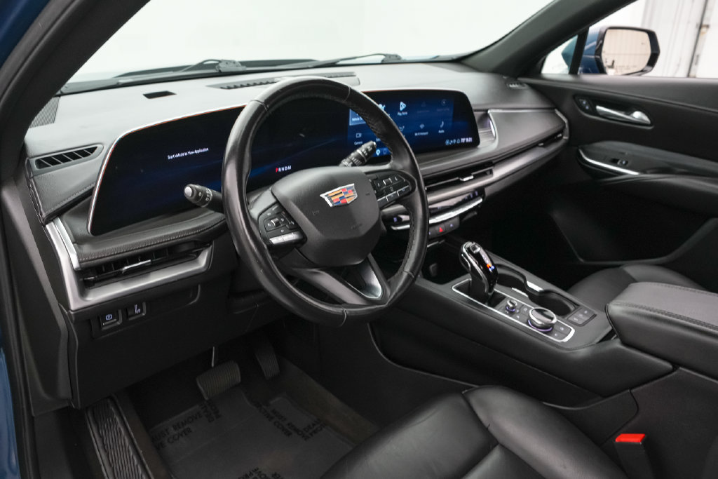 Used 2025 Cadillac XT4 Premium Luxury FWD image 12