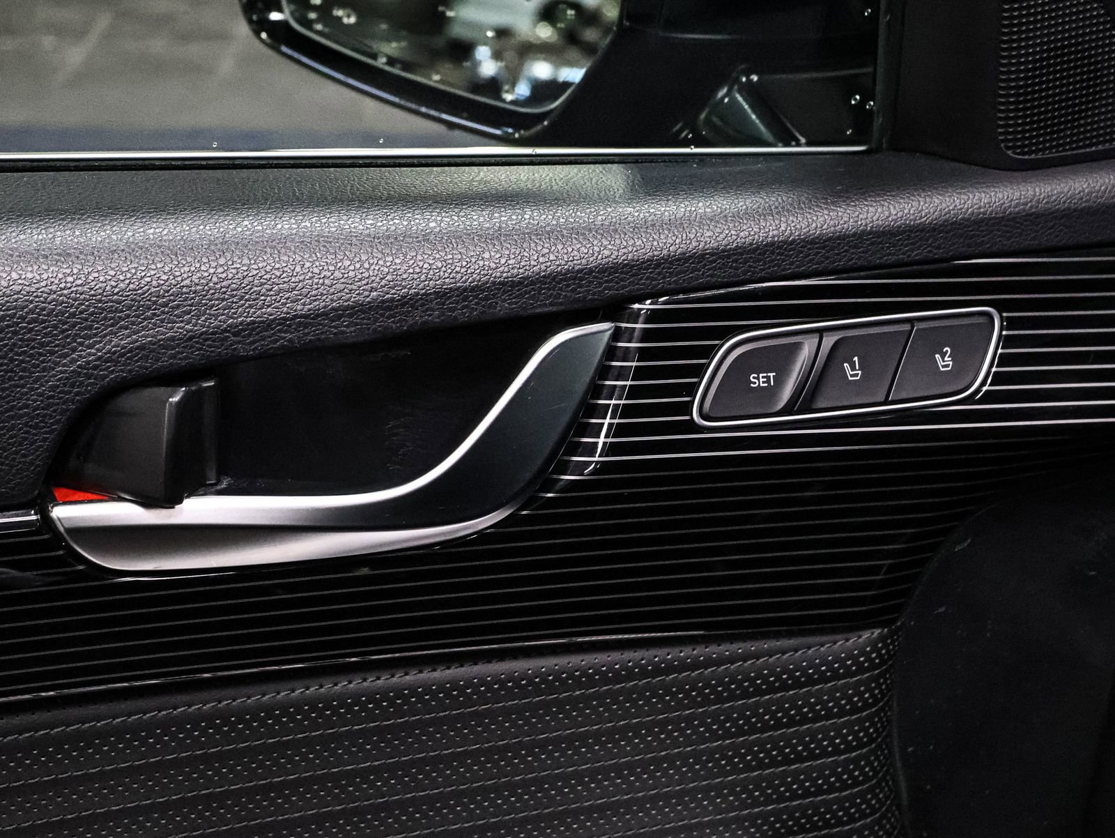 Used 2024 Hyundai Palisade Calligraphy image 20