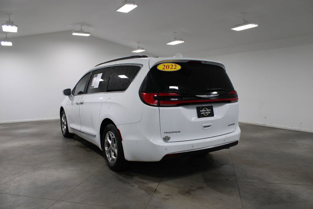 Used 2022 Chrysler Pacifica Limited image 2