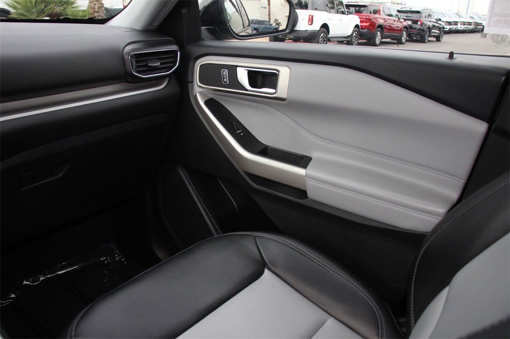 Certified 2023 Ford Explorer XLT w/ Equipment Group 202A image 19